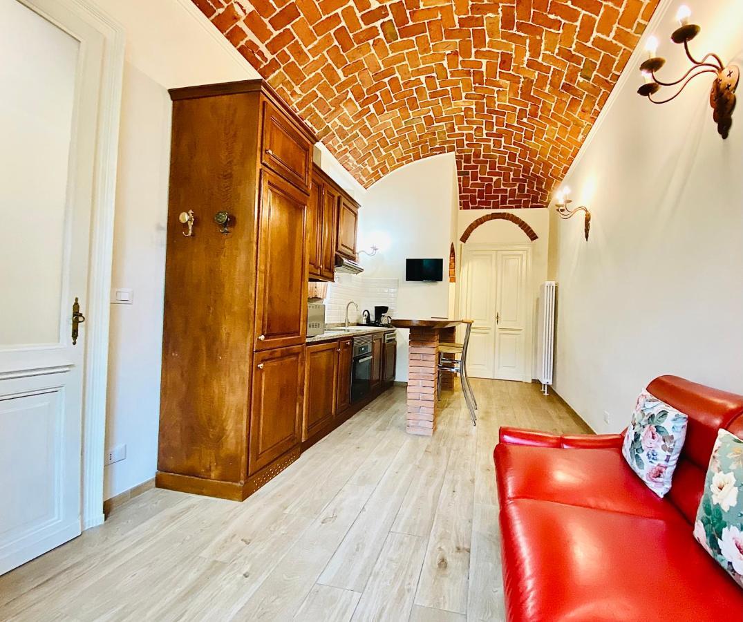 Exquisitely Renovated And Centrally Located Apartment With Free Parking Turín Exterior foto